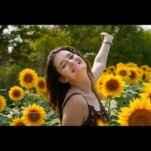 Meet your Posher, Emily